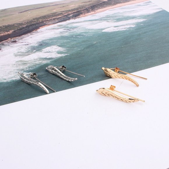 Feather Wire Earrings - Picture 4 of 4